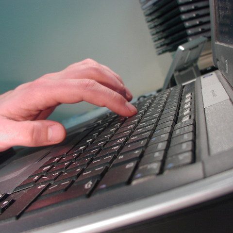 uab steigimas internetu uab justicija teisininku paslauga